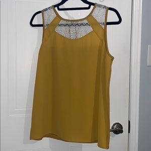 *BRAND NEW* mustard yellow top with lace